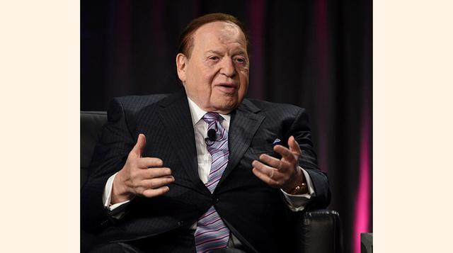 Sheldon Adelson. Patrimonio neto: 25.200 millones de dólares. País: Estados Unidos. Fuente de riqueza: Casinos. Sheldon Adelson recibe miles de millones de dólares de Las Vegas Sands y utiliza ese dinero para comprar influencia en el Partido Republicano. 