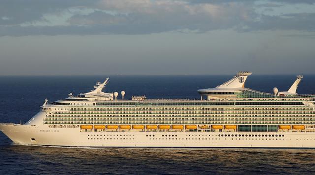 Adventure, Explorer y Voyager of the Seas. Cada barco tiene capacidad para 3,114 pasajeros y 1,185 tripulantes. (Foto: Royal)