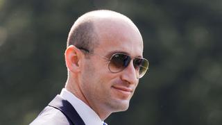 Asesor principal de Donald Trump, Stephen Miller, da positivo a COVID-19