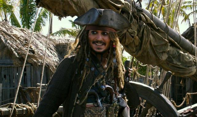 El nuevo episodio, rechazado por la crítica, muestra al capitán Sparrow (Johnny Depp) luchando con el aterrador capitán Salazar, apoyándose esta vez en un astrónomo y un joven marinero.