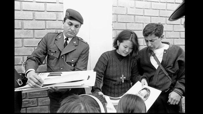 Hoy ministro, ayer edecán del gobierno de Alberto Fujimori. La foto de Vicente Romero y Keiko Fujimori (Foto: USI).