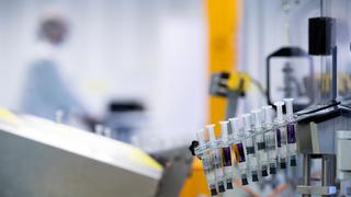 Vacuna china Coronavac que se fabricará en Brasil prevé administrarse en Sudamérica