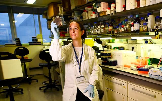 FOTO 2 | 2. Durante un discurso en la APEC, Lagarde aseguré: “Ahora que los países en todo el mundo luchan por alcanzar un crecimiento mas rápido de sus economías y reducir Ia desigualdad, aprovechar el enorme potencial de las mujeres puede suponer un punto de inflexión. Incluso me atrevería a ir más allá: no hay que pensárselo dos veces”  (Foto:  Reuters)