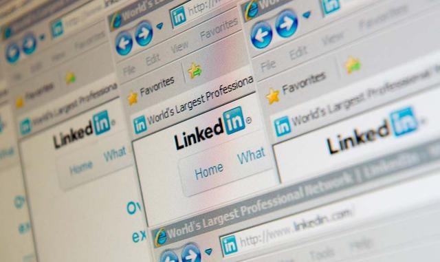 FOTO 8 | 8. Le envía demasiados mensajes. Los cuales usted no tiene tiempo de leer, ni ganas de contestar.