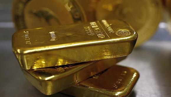 La extracción del oro es un negocio ingrato. Los ejecutivos tienen que reinvertir constantemente para mantener los niveles de producción.