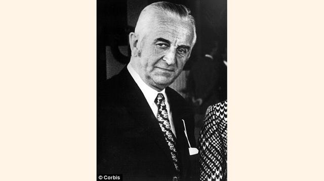 Con el inicio del milagro económico alemán, Günther Quandt recuperó su posición y cuando murió en 1954 dejó a sus hijos Herbert y Harald un imperio de unas 200 empresas, entre ellas la fábrica de baterías Varta, el consorcio petroquímico Wintershall, el c