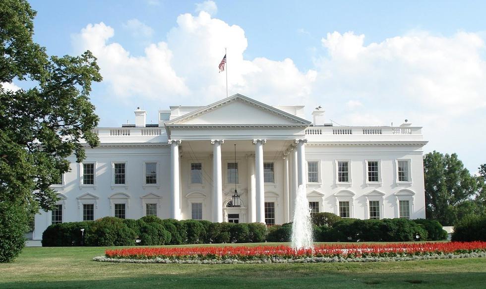 Foto 7 | Exenciones: La Casa Blanca, el Congreso, la justicia, la policía, el transporte aéreo, los servicios postales y los servicios considerados esenciales para la seguridad y la protección del país no se verían afectados. La investigación del fiscal especial Robert Mueller sobre la posible interferencia rusa en la campaña electoral de 2016 continuará.