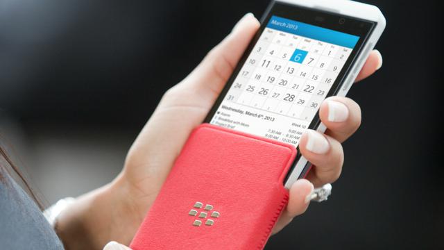 A diciembre de 2015, Telefónica y América Móvil cuentan con 12.4 y 8.06 millones del mercado de líneas “Prepago”. Viettel incrementó 550% sus líneas prepago, hasta 1.08 millones de líneas. Todavía tiene espacio para crecer.