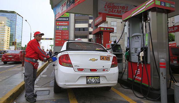Petroperú y Repsol dieron a conocer sus nuevos precios de combustibles. (Foto: GEC)