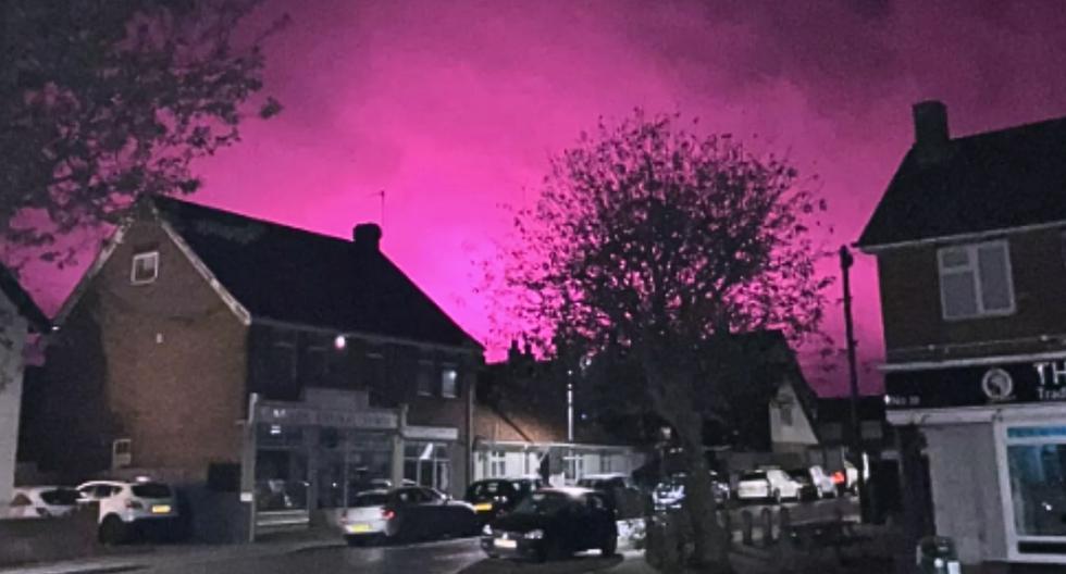 Why is the sky in England turning pink |  MIX