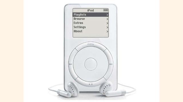 FOTO 7 | Octubre del 2001: Apple presenta el iPod.