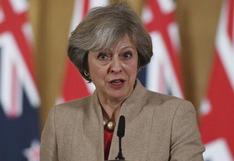 Theresa May aplaza votación y pide prepararse para un Brexit sin acuerdo