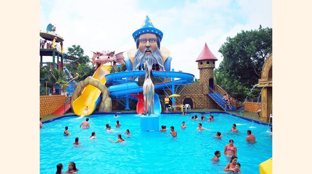 Agua Show Park, Florianópolis, Brasil. “Hermoso parque para los chicos.”