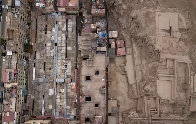 FOTO 6 | El arqueólogo local Héctor Walde comentó la situación explicando que "desde la fundación de Lima no hubo ninguna relación de la gente con las ´huacas´, más allá de verlas como montículos o para buscar tesoros". “Huaca” en quechua significa “oráculo” o lugar sagrado”.
