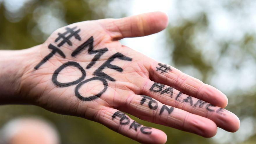 Los estudios y las agencias de representación mantienen la práctica de amenazar con demandas judiciales para tratar de evitar que las historias salgan a la luz, y solo toman medidas contra los individuos acusados una vez que su historia se hace pública. (Foto: AFP)