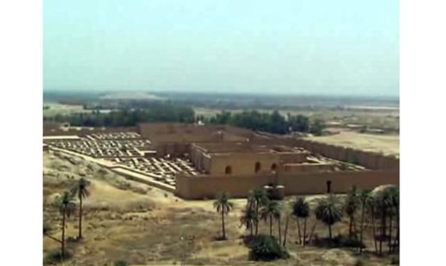 Babilonia: la ciudad más grande del mundo en el año 700-AC Población: 100.000 Población actual: Ruinas