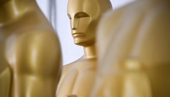 Las estatuas de los Oscar esperan ser pintadas el 9 de marzo de 2023 en preparación para la 95.ª edición de los Premios de la Academia de los Oscar, en Hollywood, California, el 9 de marzo de 2023. (Foto de Robyn BECK / AFP)