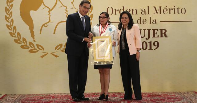 FOTO 2 | En la categoría “En mérito a la actividad destacada en el desempeño de su profesión en el área de la Ciencia y Tecnología” resultó ganadora Lissette Wezley Yllanes Nauca. (Foto: flickr Presidencia Perú)