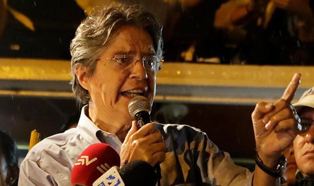El candidato presidencial opositor de Ecuador, Guillermo Lasso, dijo el miércoles que encontró &quot;irregularidades&quot; en el conteo de casi 600,000 votos del peleado balotaje del 2 de abril, por lo que insistió en impugnar los resultados oficiales.