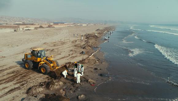 Derrame de petróleo en terminal de la Pampilla:  así se ve el desastre ambiental en las playas de Ventanilla con un drone