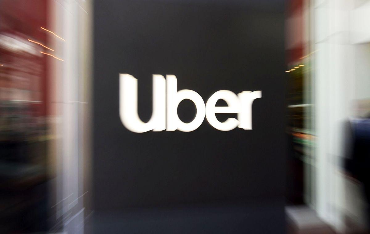 Uber indicó que la iniciativa debe tomar en cuenta el impacto en los usuarios. (Foto: AFP)