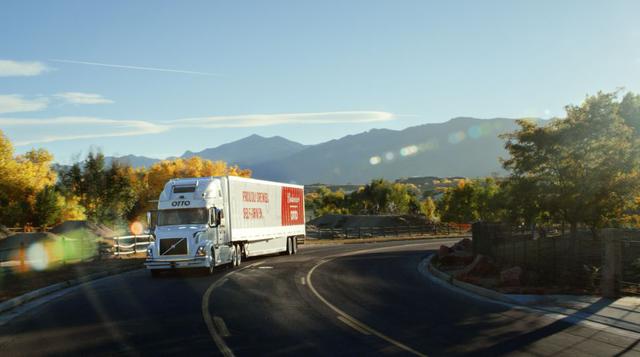 También el software tiene un largo camino por recorrer. La experiencia en Colorado se limitó a la autopista, lo que significa que los camioneros no deberían preocuparse por encontrar otro trabajo en breve. “El foco ha sido y será la autopista. Más del 95 