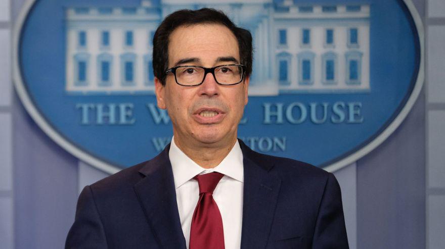 Steven Mnuchin informó que se contactó con los líderes republicanos y demócratas del Senado y la Cámara de Representantes, a instancias del presidente Donald Trump, “para asegurar US$ 250,000 millones adicionales para asegurarse de que las pequeñas empresas obtengan el dinero que necesitan”. EFE/EPA/ALEX WROBLEWSKI / POOL