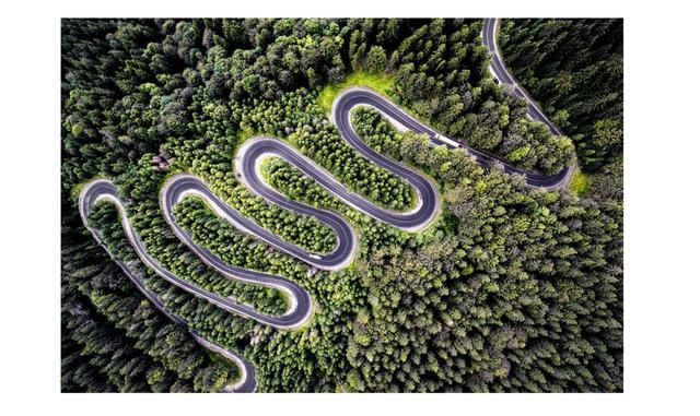 Naturaleza. Segundo premio: Infinite Road to Transylvania de Calin Stan