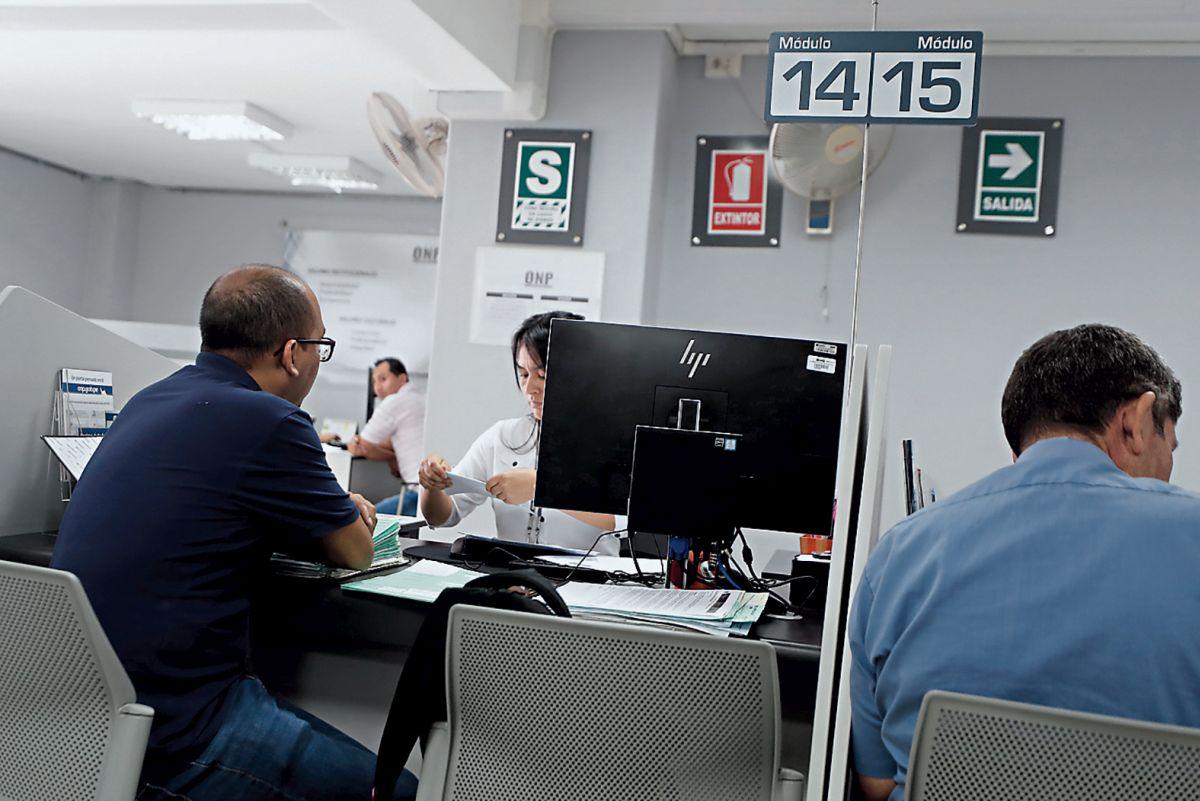 Reforma. Evitar competencia entre los sistemas de pensiones  público y privado debería ser una prioridad, según el  FMI. (Foto: César Campos / GEC)
