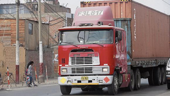Sutran lanzó advertencia a transportistas de carga y mercancías. (Foto: GEC)