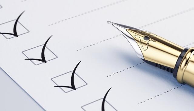 FOTO 8 | 3 PRIORIDADES DIARIAS

Hay que ser realistas. Hacerte listas infinitas de tareas a realizar en el día acaba siendo un ejercicio inútil si es materialmente imposible que te dé tiempo a realizarlas todas. Por ello, lo ideal es que te pongas tres prioridades diarias que debes terminar bajo cualquier circunstancia. Puedes incluir más por si te sobra tiempo y estás motivado, pero no son imprescindibles. (Foto: Freepik)