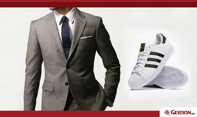 En general, respetaban algo que, si bien no es una ley férrea, sí es una pauta inteligente: usar el contraste para que un atuendo de traje con zapatillas llame la atención. Sus trajes tranquilos de tonos medios iban acompañados de zapatillas que partían l