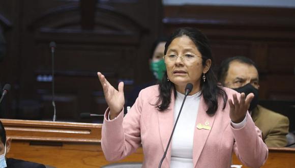 Isabel Cortez (Cambio Democrático - Juntos por el Perú)  señaló que ya llegará el momento  en el que se investiguen más a Dina Boluarte. (Congreso).