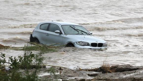 Auto afectado por fuertes lluvias en Corea del Norte (Foto: Archivo/EFE)