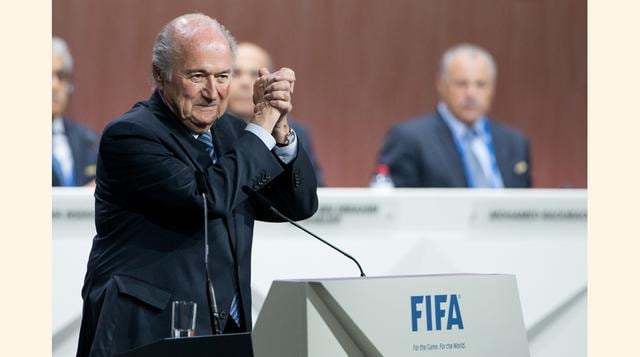 Joseph Blatter fue futbolista, y él asegura que no jugaba nada mal. Incluso, menciona que el equipo suizo Lausanne Sport le ofreció un contrato. Pero su padre se opuso, &quot;Estudiarás – le dijo- porque con el fútbol nunca vas a ganar plata&quot;. (Foto: