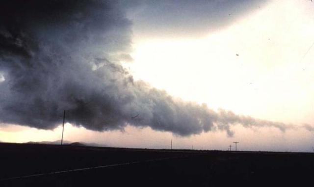 Cauda: Nube de cola. (Foto: weather.com)