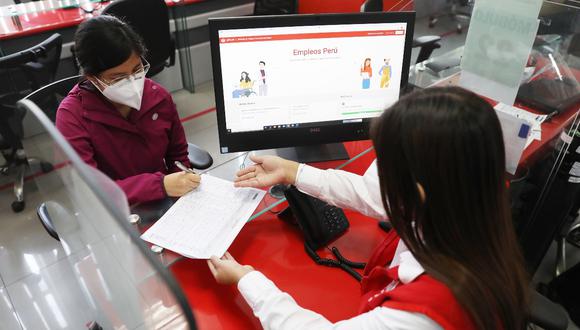 Personas deben registrarse para postularse a puestos de trabajos ofertados en la plataforma virtual Empleos Perú del MTPE. (Foto: GEC)
