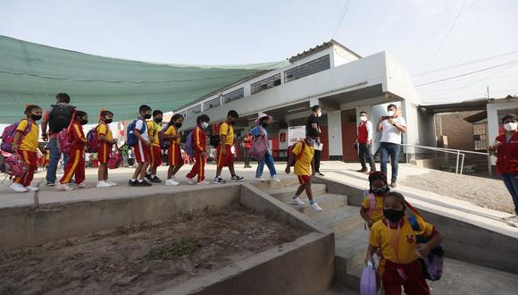 Debido a las intensas lluvias que se intensifican por presencia del ciclón Yaku, el Minedu tomó la decisión de suspender las clases hasta el 20 de marzo en los colegios público de Lima y de las otras regiones del país. (Foto: GEC/Referencial)