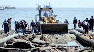 Destruyen 44 pozas clandestinas de aceite de pescado en Chimbote