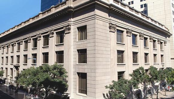 El Banco Central decidió aplicar un programa de intervención, por hasta 25.000 millones de dólares, cuando el peso chileno estaba en mínimos históricos. (Foto: Wikicommons)