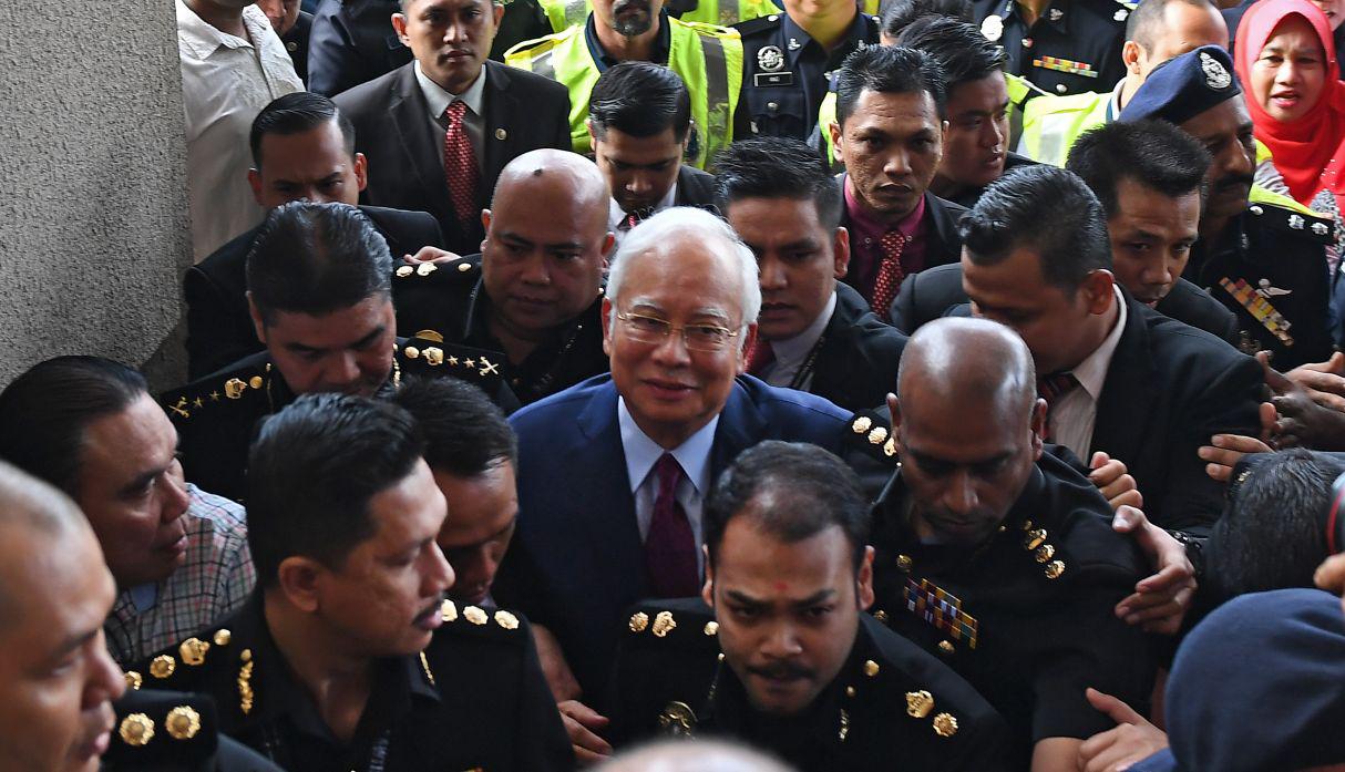 Najib Razak, quien fuera líder del UMNO durante casi una década, afronta de momento 38 cargos por abuso de poder y lavado de dinero. (Foto: AFP)
