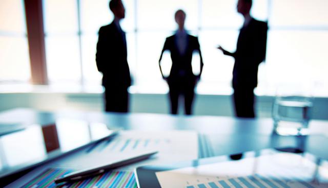 FOTO 2 | 2. Evitar las polaridades bueno / malo

Cada vez que te colocas en un extremo poniendo calificando y rotulando todas las vivencias, aparece un juicio subjetivo, incluso, una tendencia a exagerar -sobre todo en lo que consideras como negativo. La recomendación es ser más equilibrados, hacer una lista de las cosas buenas vividas en cada ámbito de la vida, y otra en donde coloquemos las dolorosas como experiencias, específicamente sobre qué aprendiste de aquello.