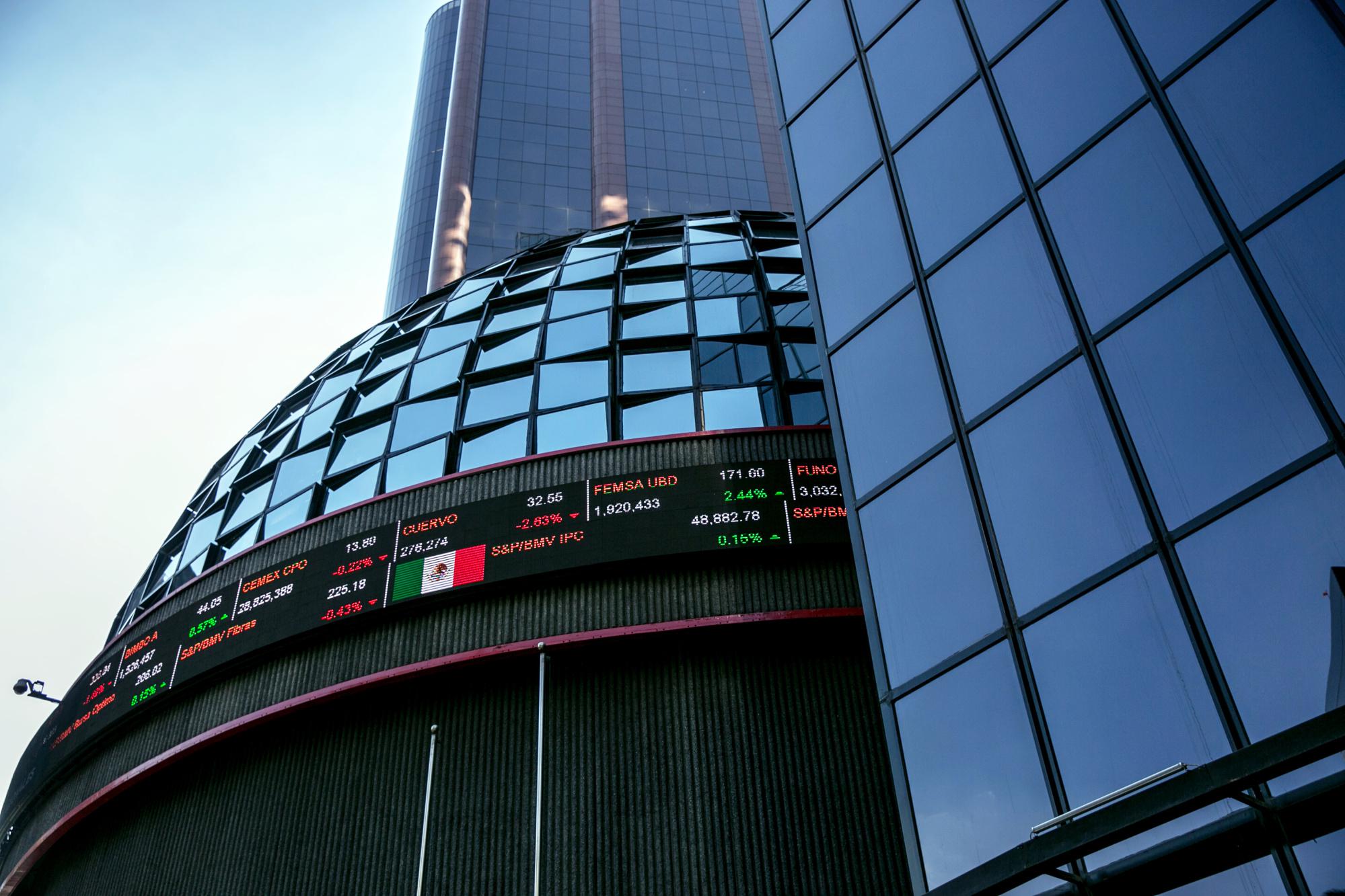 Sede de la bolsa de valores de México. (Foto: Bloomberg)