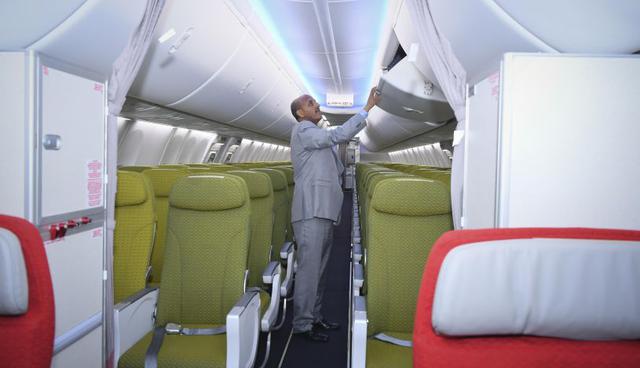 Después de la tragedia, una quincena de países europeos y asiáticos prohibieron los vuelos sobre su territorio de aviones Boeing 737 MAX. (Foto: EFE)