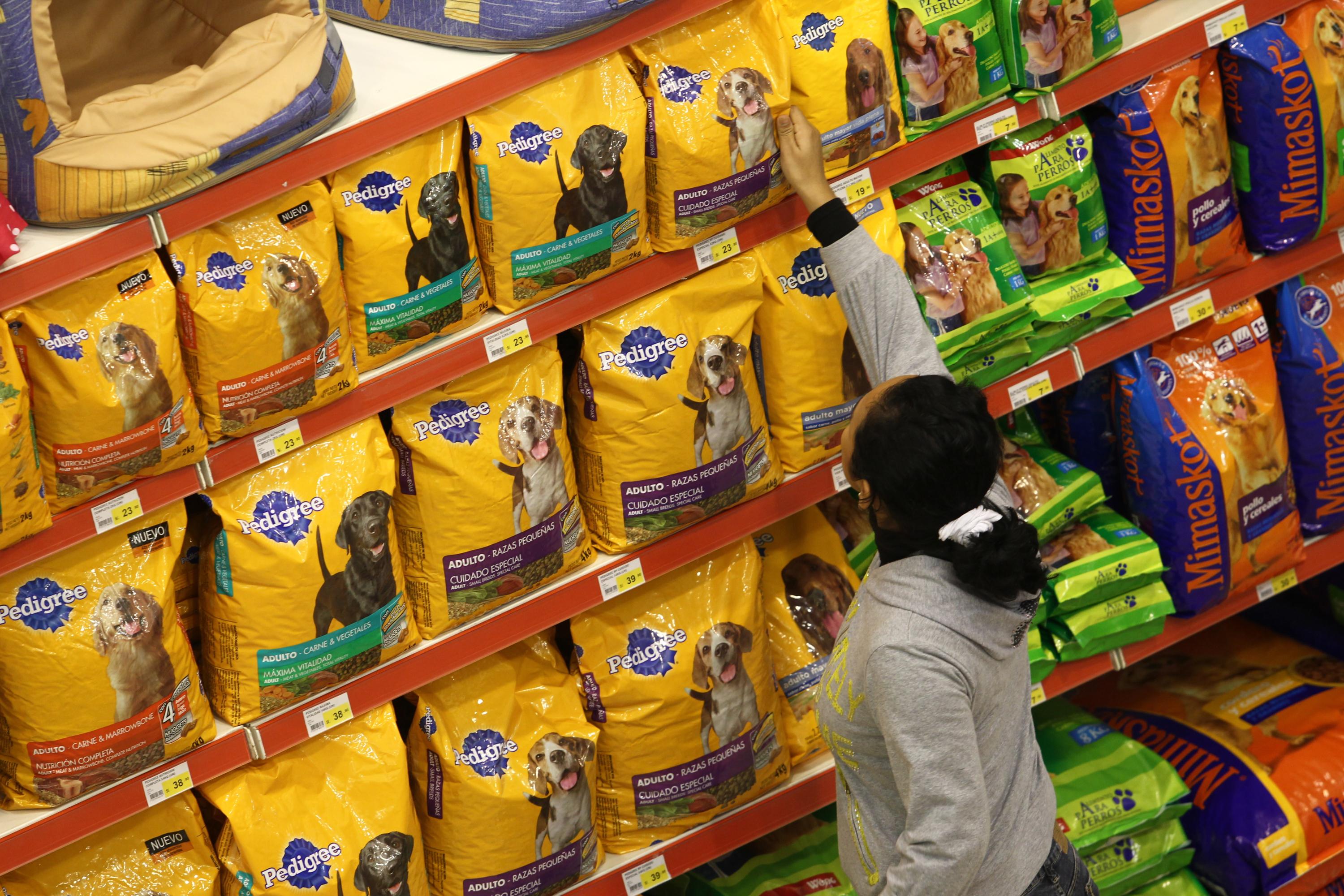 La categoría más favorecida fue la de alimentos para mascotas. (Foto: USI)