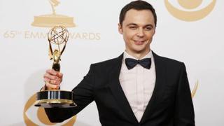 Emmy 2013: Jim Parsons y Julia Louis-Dreyfus ganan premio como mejores actores de comedia