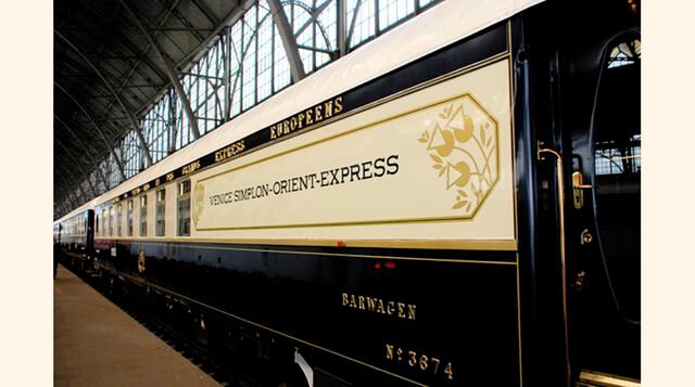 The Venice Simplon-Orient-Express. Inaugurado en 1883, el ferrocarril original iba desde París hasta Estambúl y pronto se convirtió en sinónimo de elegancia y lujo Art Decó. Hoy aún es posible de hacer el recorrido y la mayoría de itinerarios incluyen a V