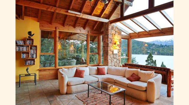 5. Peninsula Petit Hotel. San Carlos de Bariloche, Argentina.