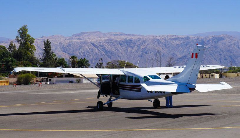 La mejor forma de observar las líneas de Nazca es sobrevolando el desierto en el que se encuentran. Para ello, deberás tomar el servicio de los operadores aéreos en el aeropuerto María Reiche. (Foto: Shutterstock)