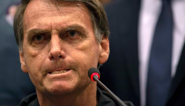 FOTO 8 | El 8 de octubre, Bolsonaro rechazó esa propuesta: "Nunca podrá admitir una nueva constituyente, incluso por carecer de poderes para ello. Si estamos participando en una elección, es porque creemos en el voto popular y seremos esclavos de la Constitución". (Foto: AFP)